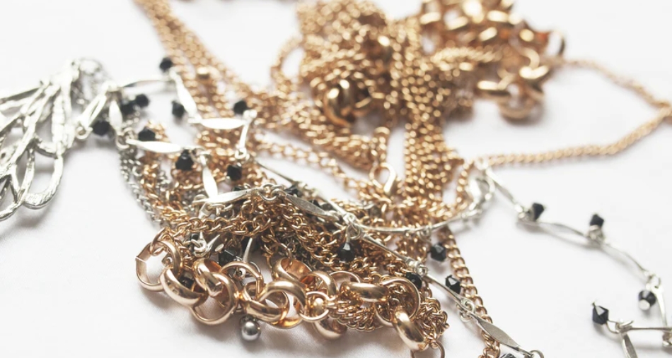 how to store jewelry