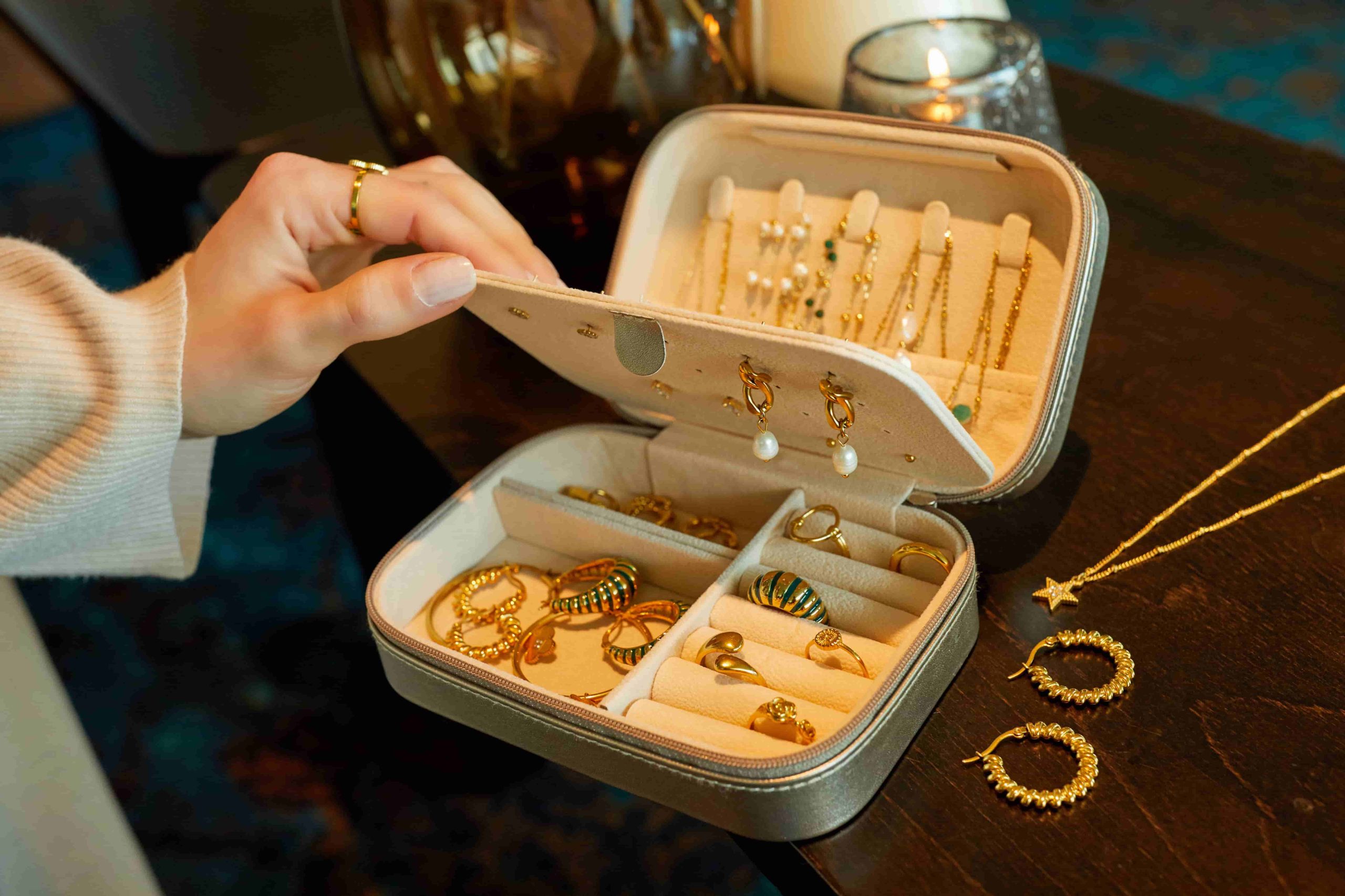 Wholesale fashion sales jewelry manufacturer